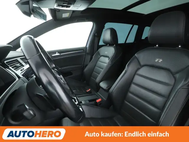 Volkswagen Golf view 10