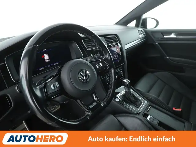 Volkswagen Golf view 11
