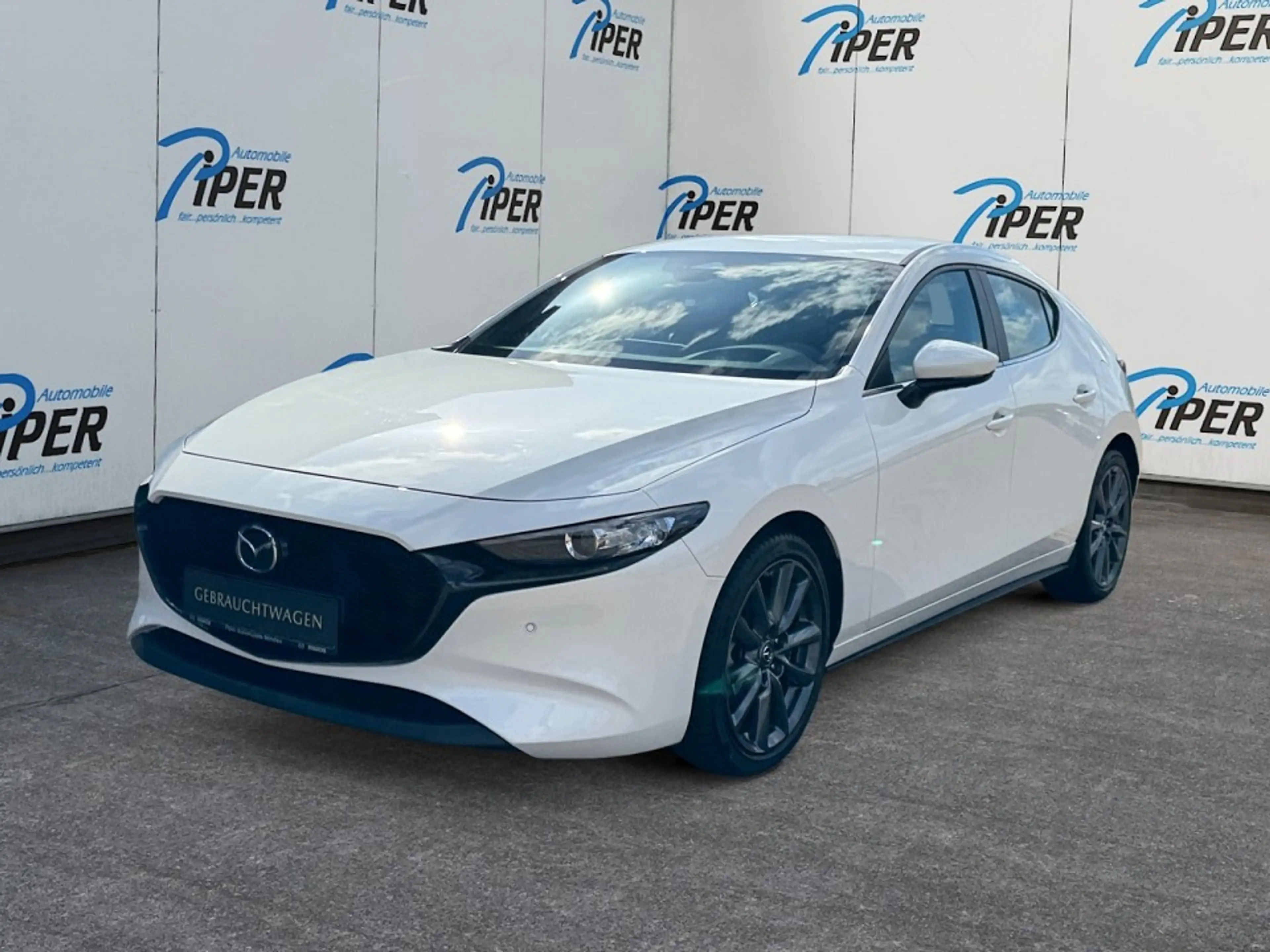 Mazda 3 2.5L e-SKYACTIV G 140ps Centre-Line DASO Paket