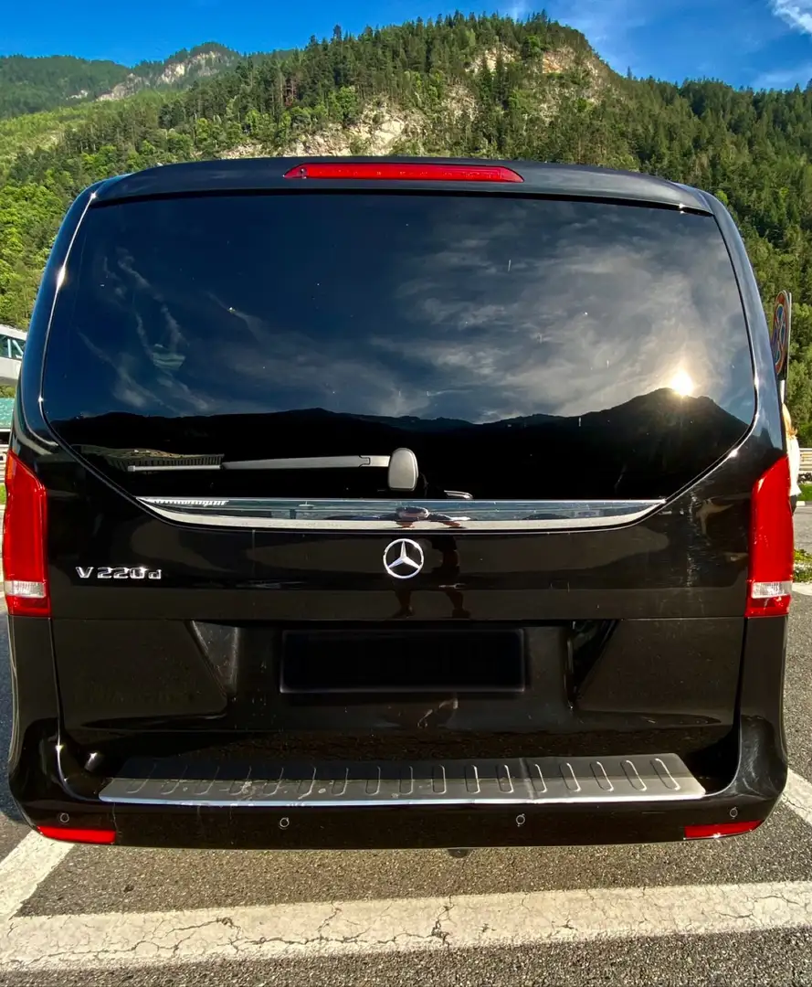 Mercedes-Benz V 220 Premium - 2