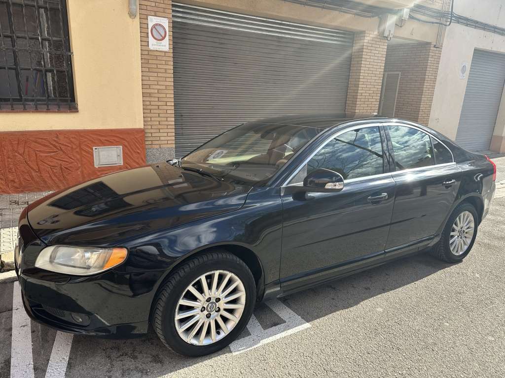 Volvo S80 D5 Momentum Geartronic - foto 1