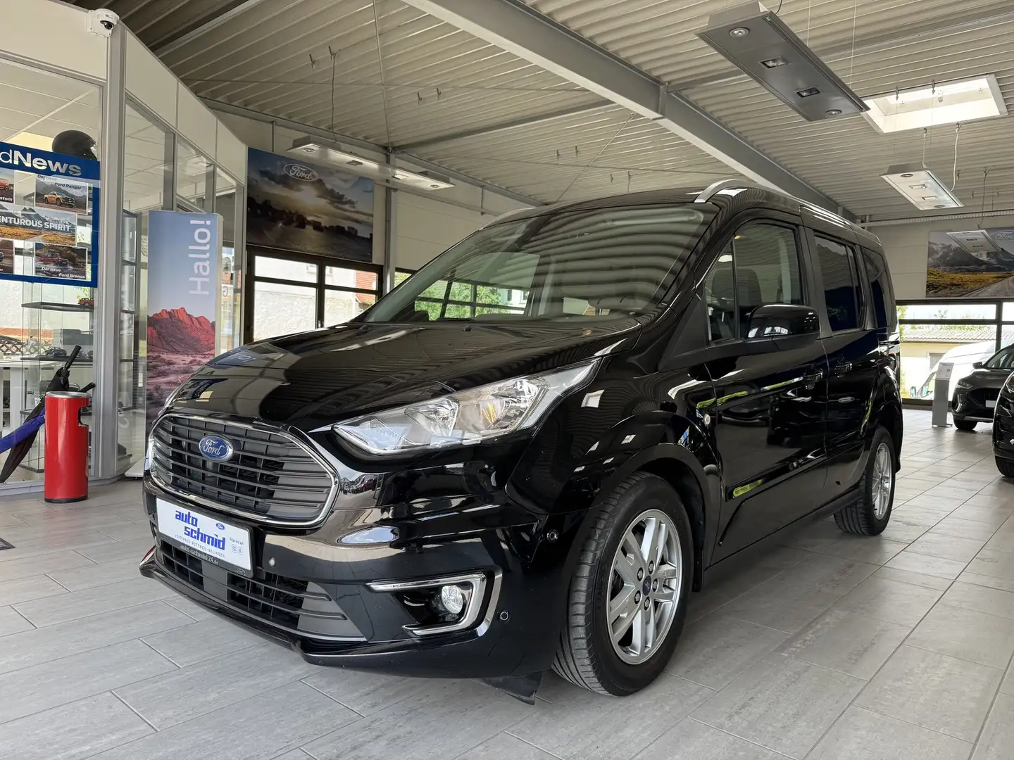 Ford Tourneo Connect Titanium Siyah - 1