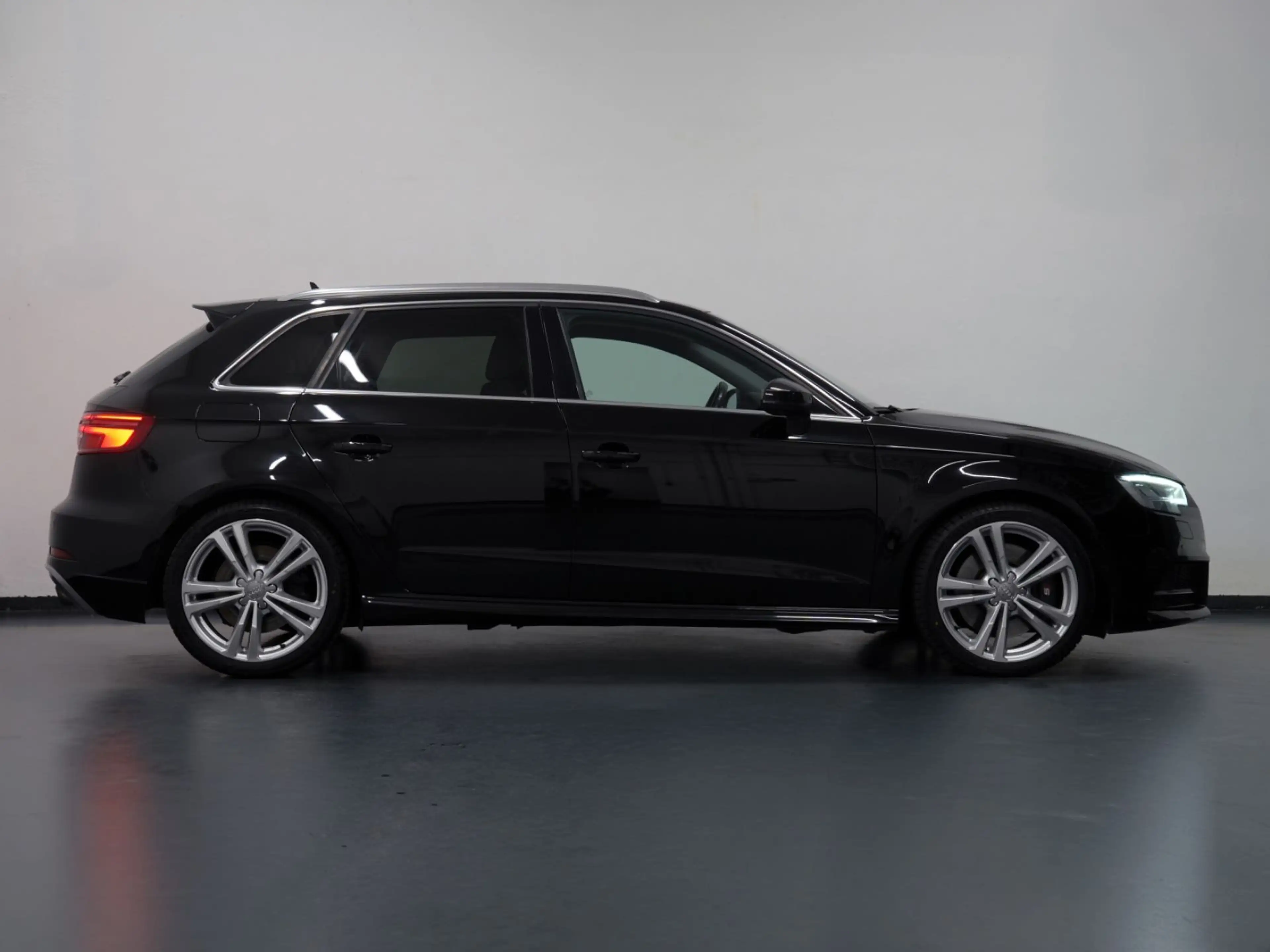 Audi S3 Sportback QUATTRO MATRIX/MASSAGE/VIRTUAL/B&O — photo 12
