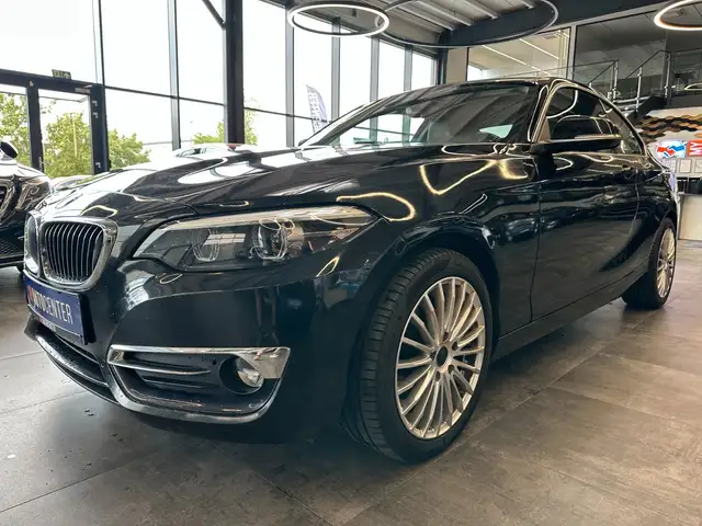 BMW 2 Series view 4