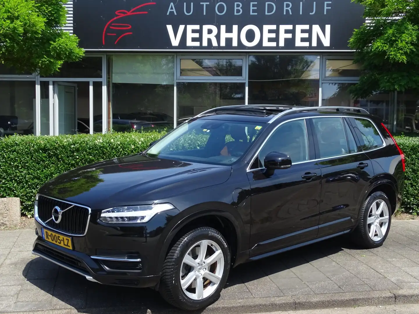 Volvo XC90 2.0 T8 Twin Engine AWD R-Design - PANORAMADAK - AD Zwart - 1