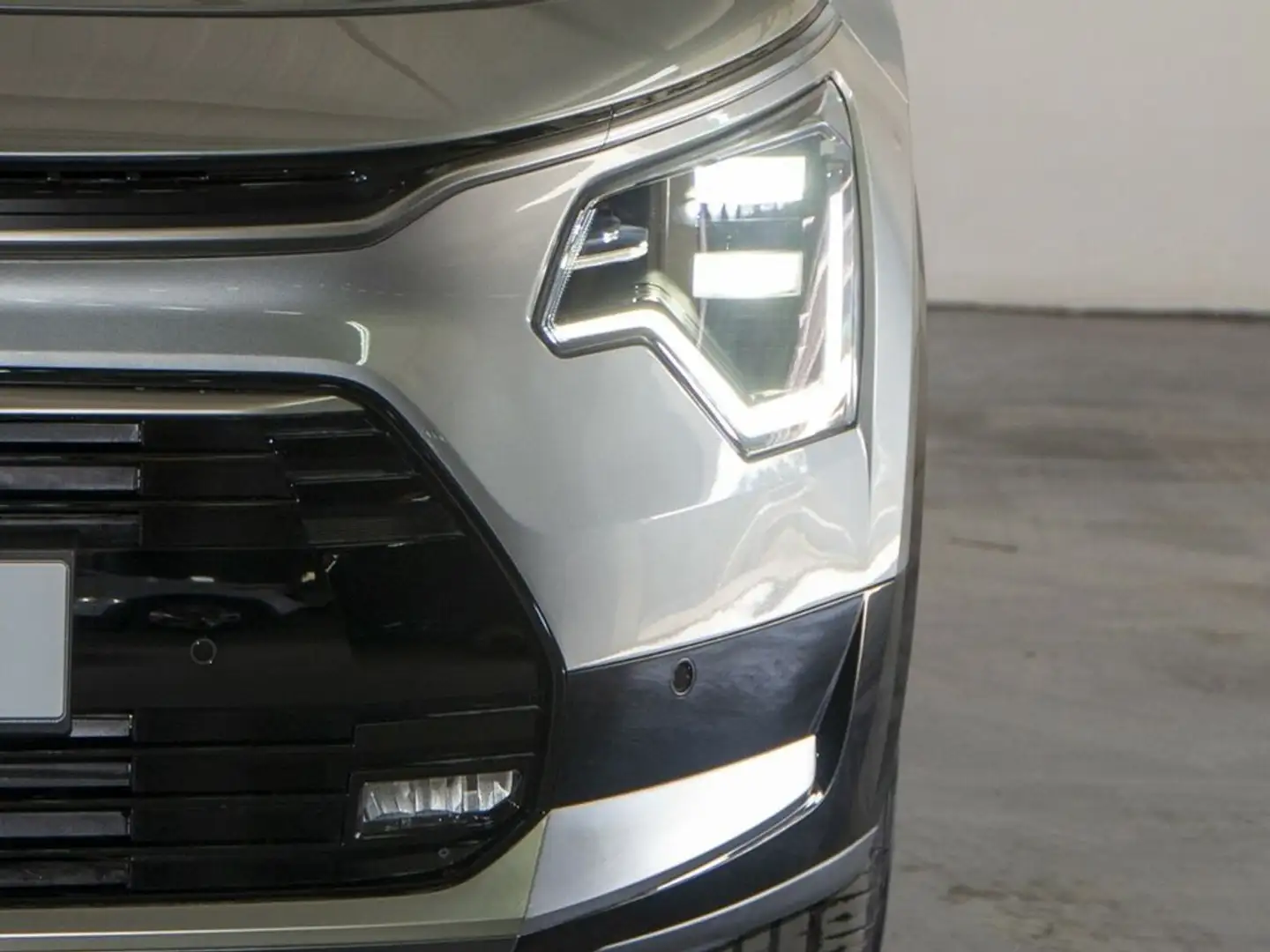 Kia Niro 1.6 GDI HEV DRIVE 141CV 5P Gris - 2