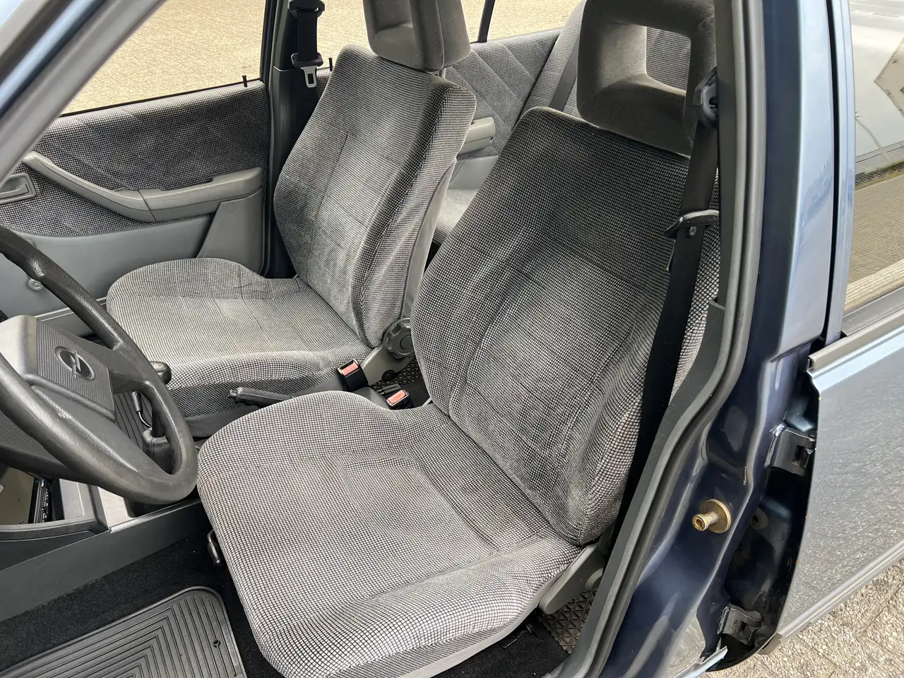 Opel Ascona C 1.6i Jubilee 1e Eigenaar, foto 10