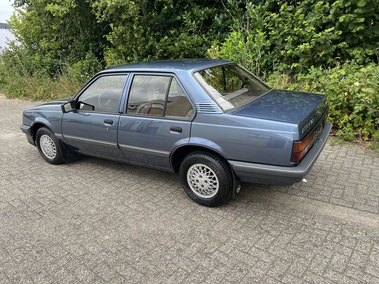 Opel Ascona C 1.6i Jubilee 1e Eigenaar, foto 2