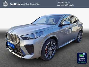 xDrive30 225 kW, 5-türig (Strom)