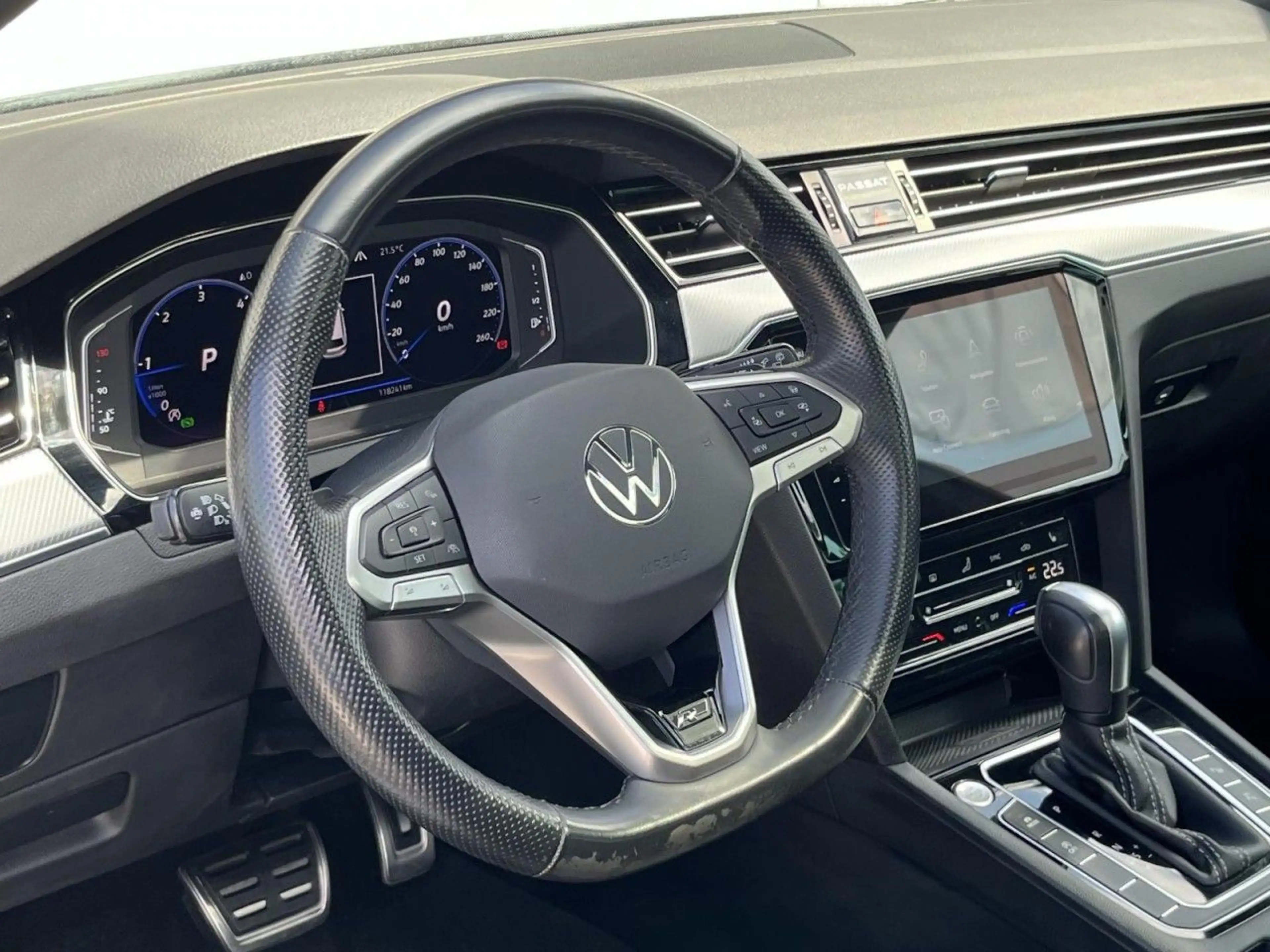 Volkswagen Passat Variant 2,0 TDI DSG 4Motion R-Line (AHK+N — photo 13