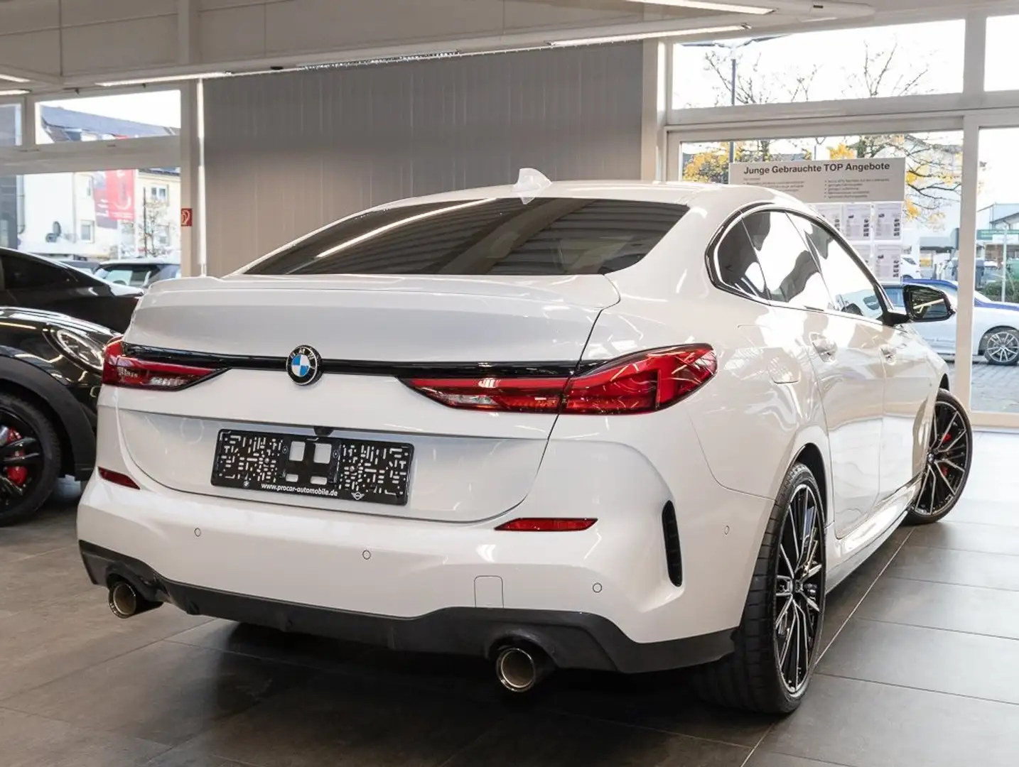 BMW 220 i xDrive Gran Coupé Sportpaket HK HiFi DAB Weiß - 2