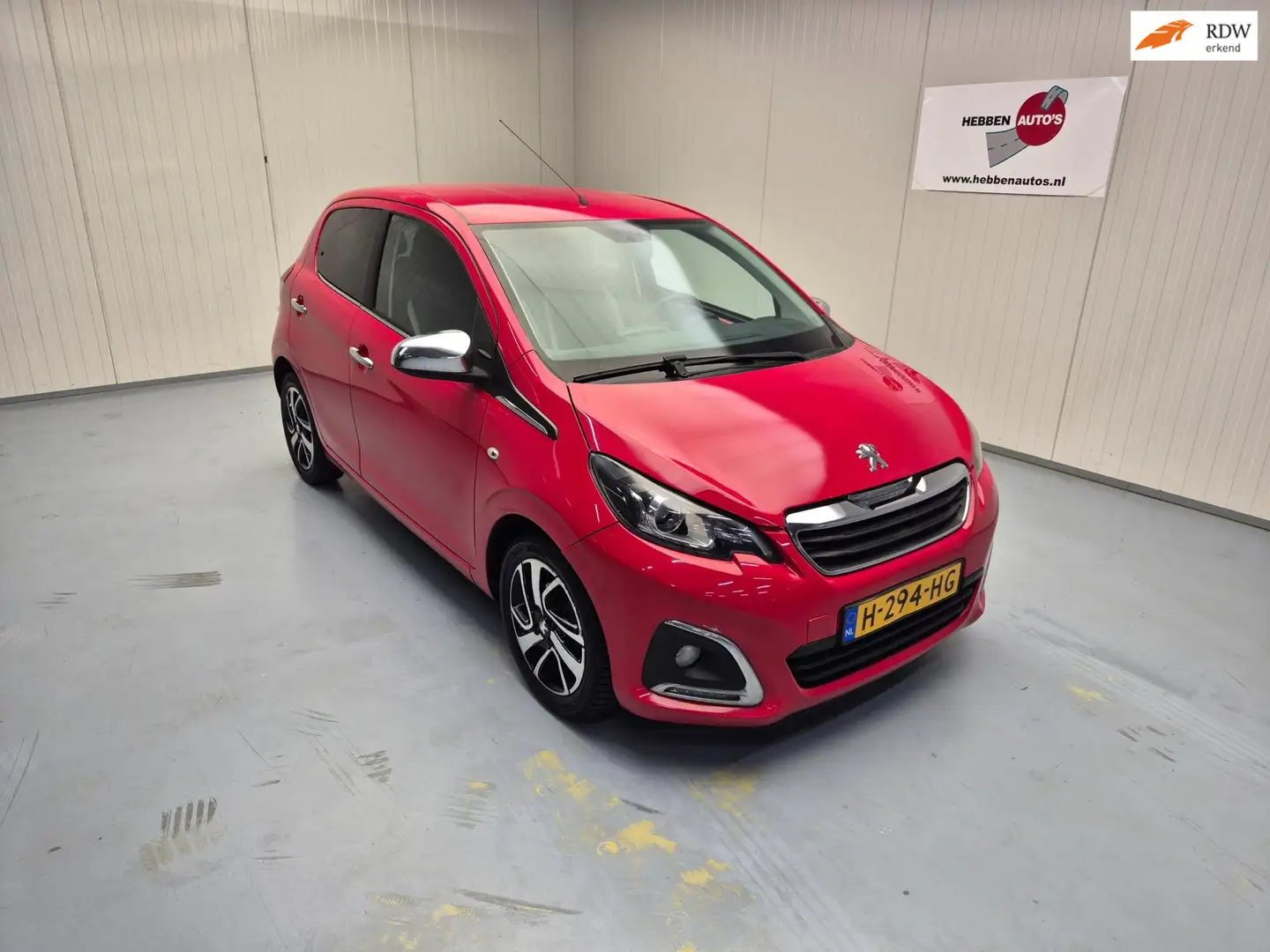 Peugeot 108 1.2 PureTech GT-line Camera Airco Cruise Control A Rot - 1