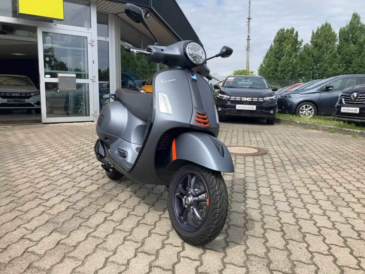 Vespa GTS 300 SUPERSPORT E5 GR Gri - 2