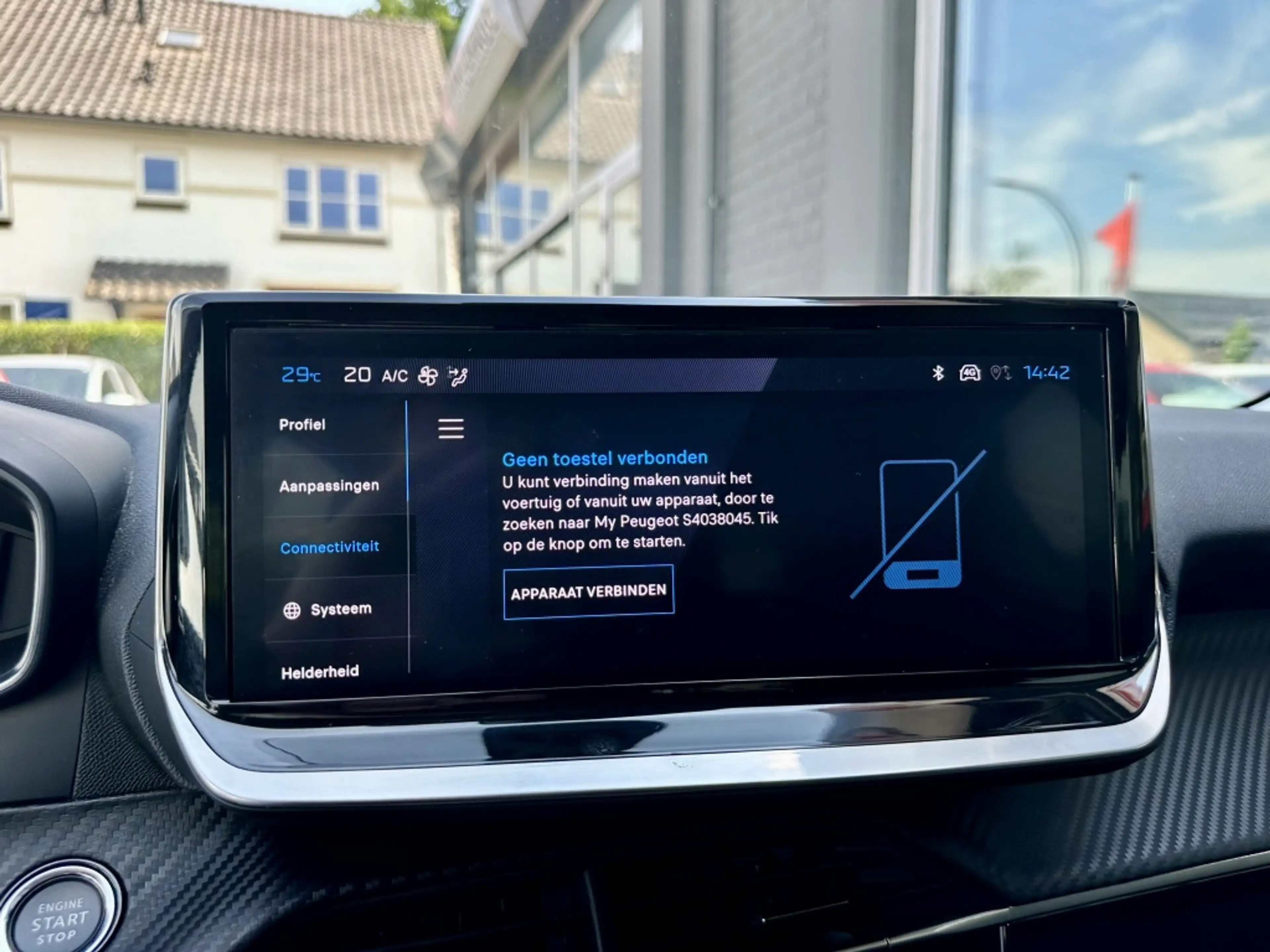 Peugeot e-208 Allure 51 kWh Carplay Bluetooth — photo 5