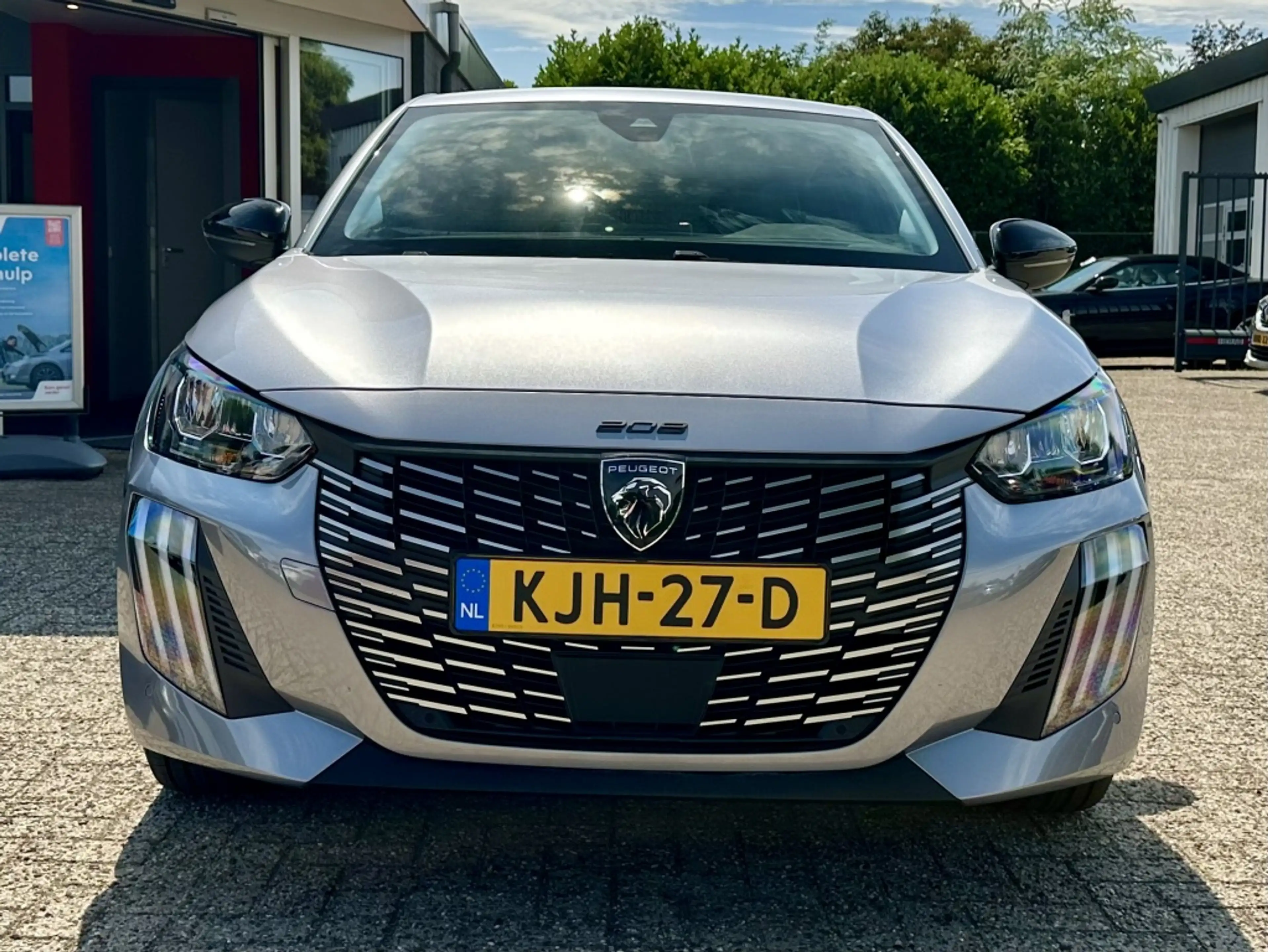 Peugeot e-208 Allure 51 kWh Carplay Bluetooth — photo 13
