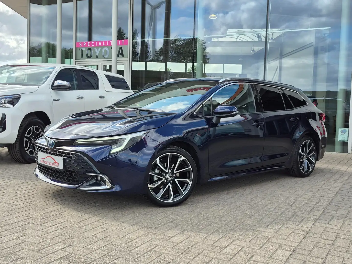 Toyota Corolla TS 1.8 Hybrid Premium 140pk FACELIFT +Trekhaak Bleu - 1