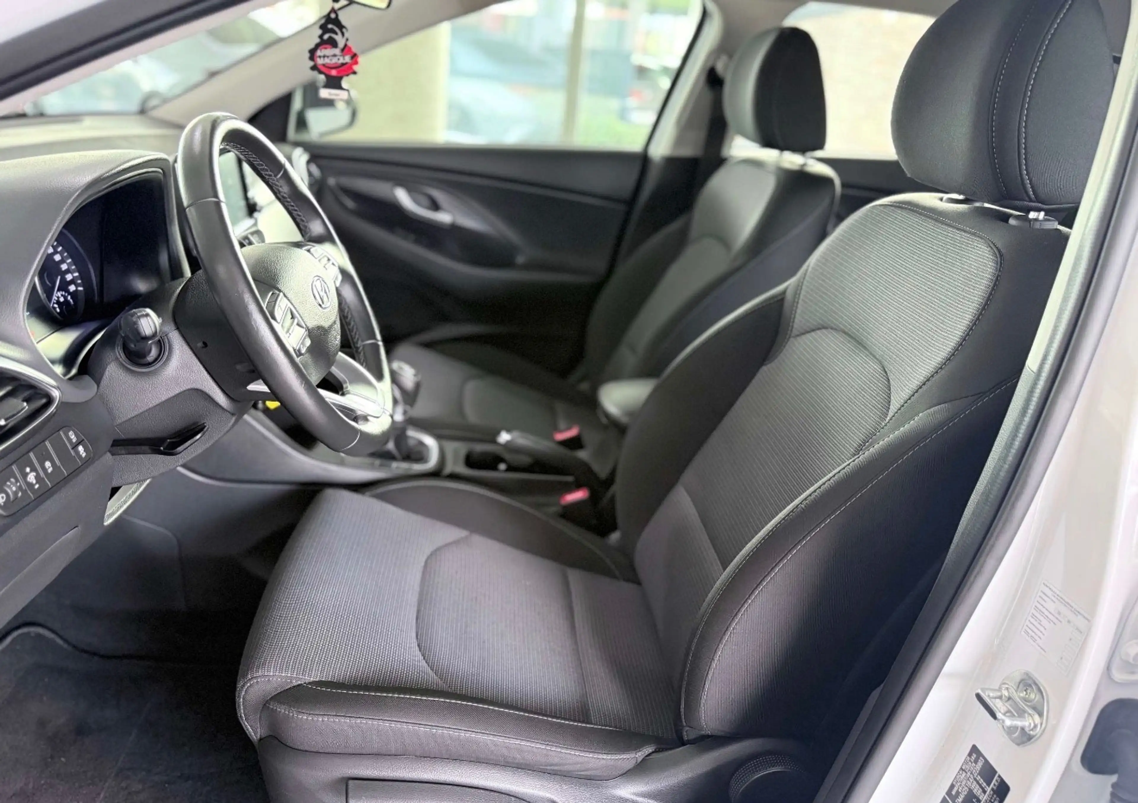 Hyundai i30 i30 1.0 T-GDi MHEV Sky — photo 12