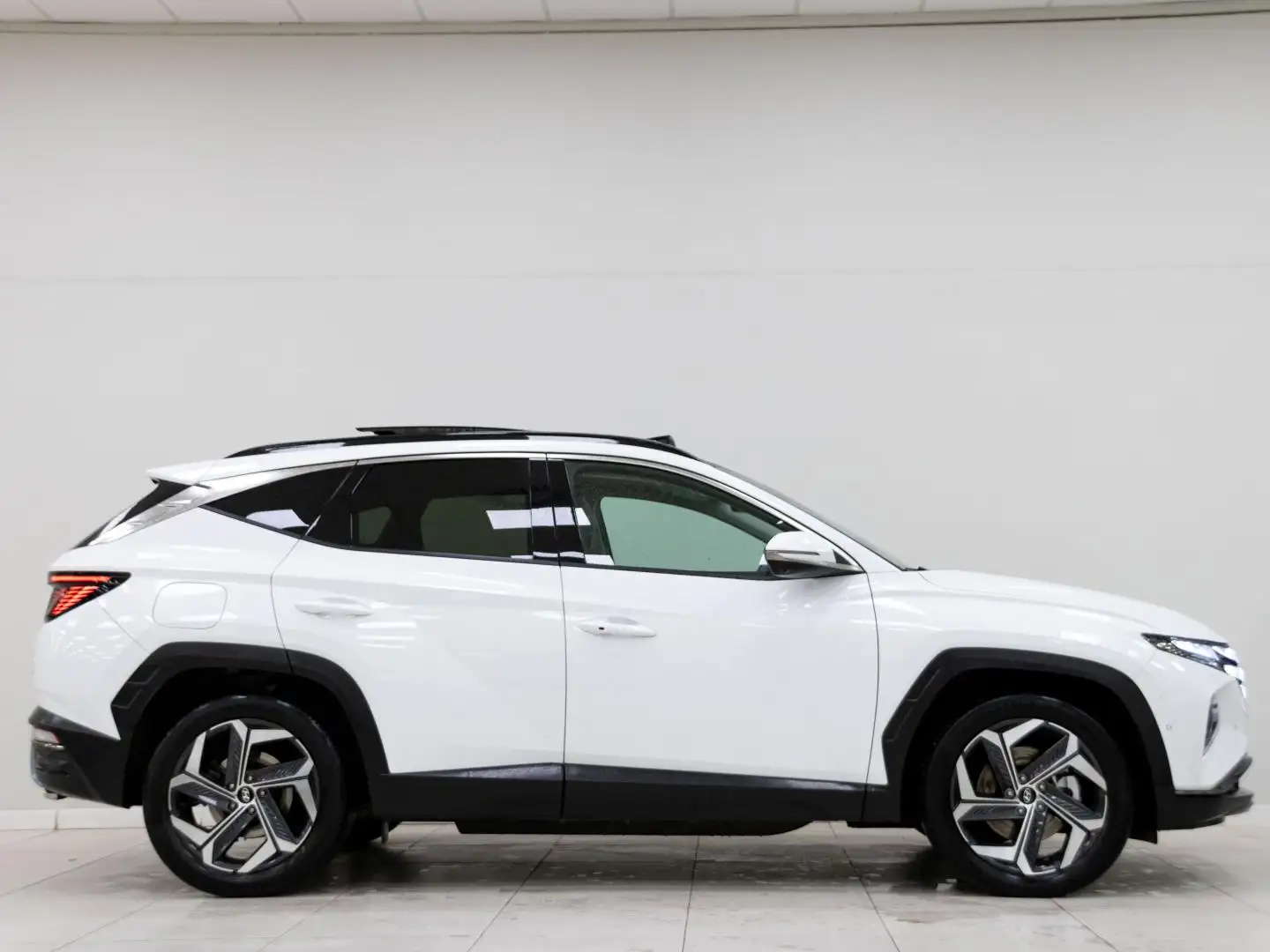 Hyundai TUCSON 1.6 TGDI PHEV 195kW Tecno Sky Auto 4x4 Blanco - 2