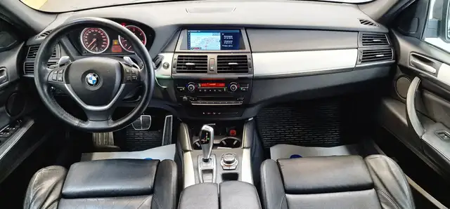 BMW X6 view 12