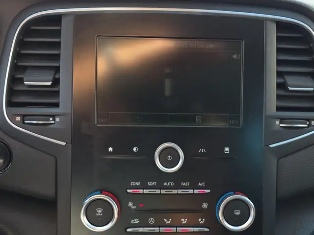 Renault Megane view 13