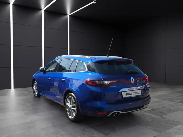 Renault Megane view 2