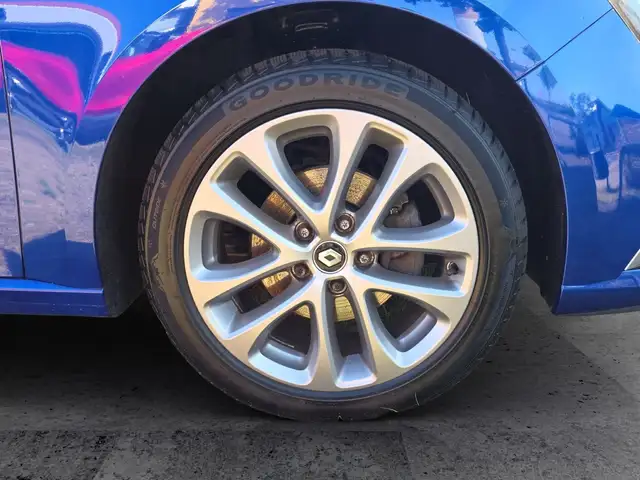 Renault Megane view 5