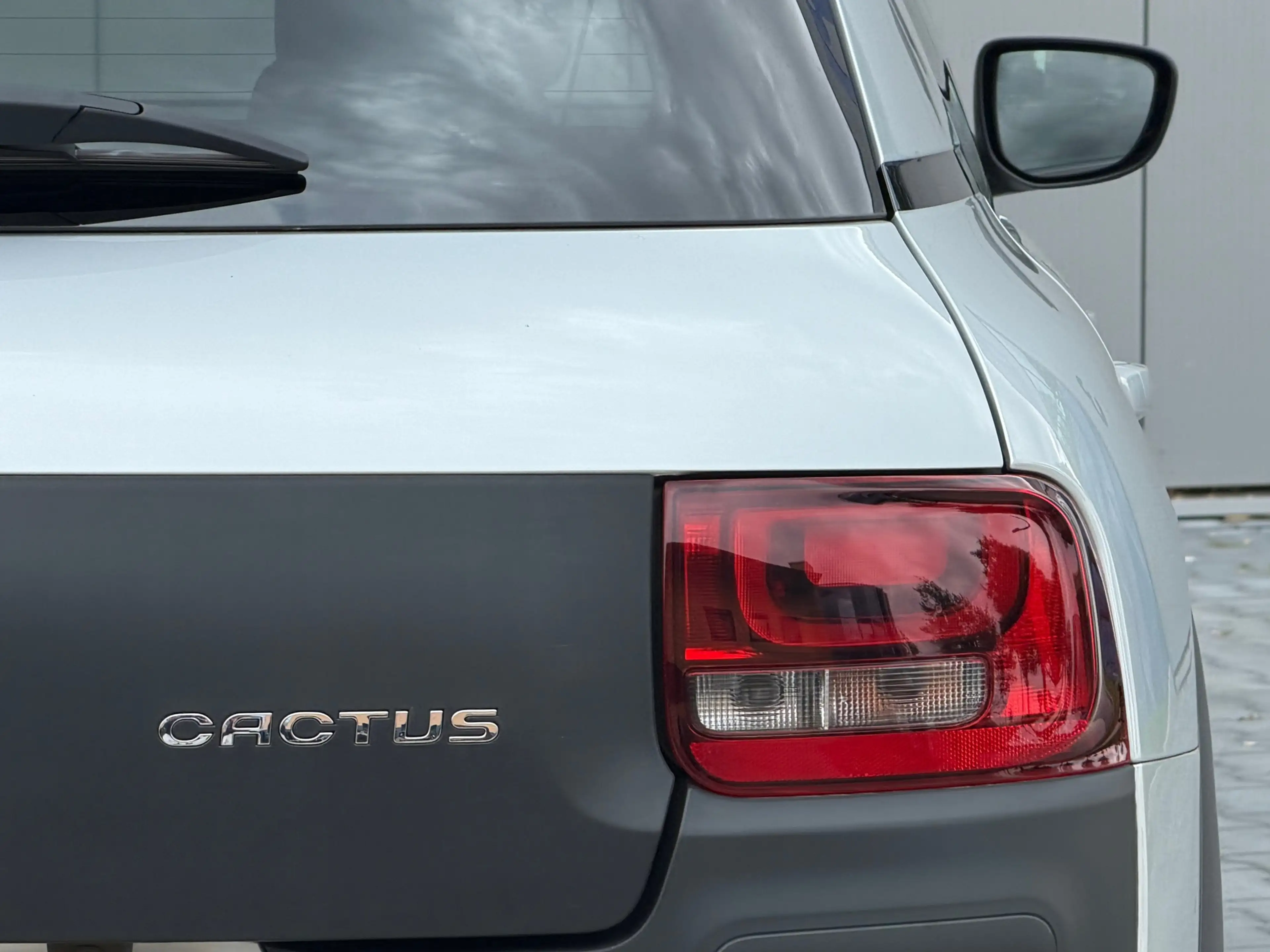Citroen C4 Cactus 1.2 PureTech Shine - Gris Aluminium - Camera/Clima — photo 16