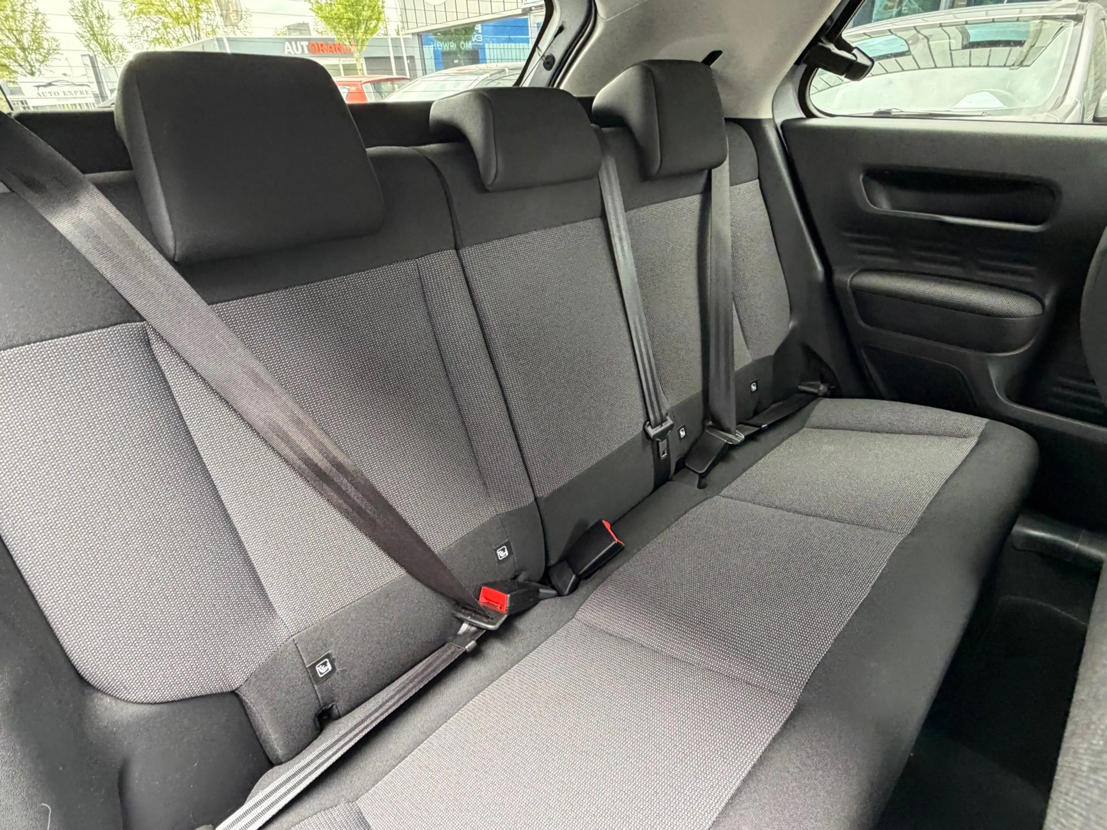 Citroen C4 Cactus 1.2 PureTech Shine - Gris Aluminium - Camera/Clima — photo 9