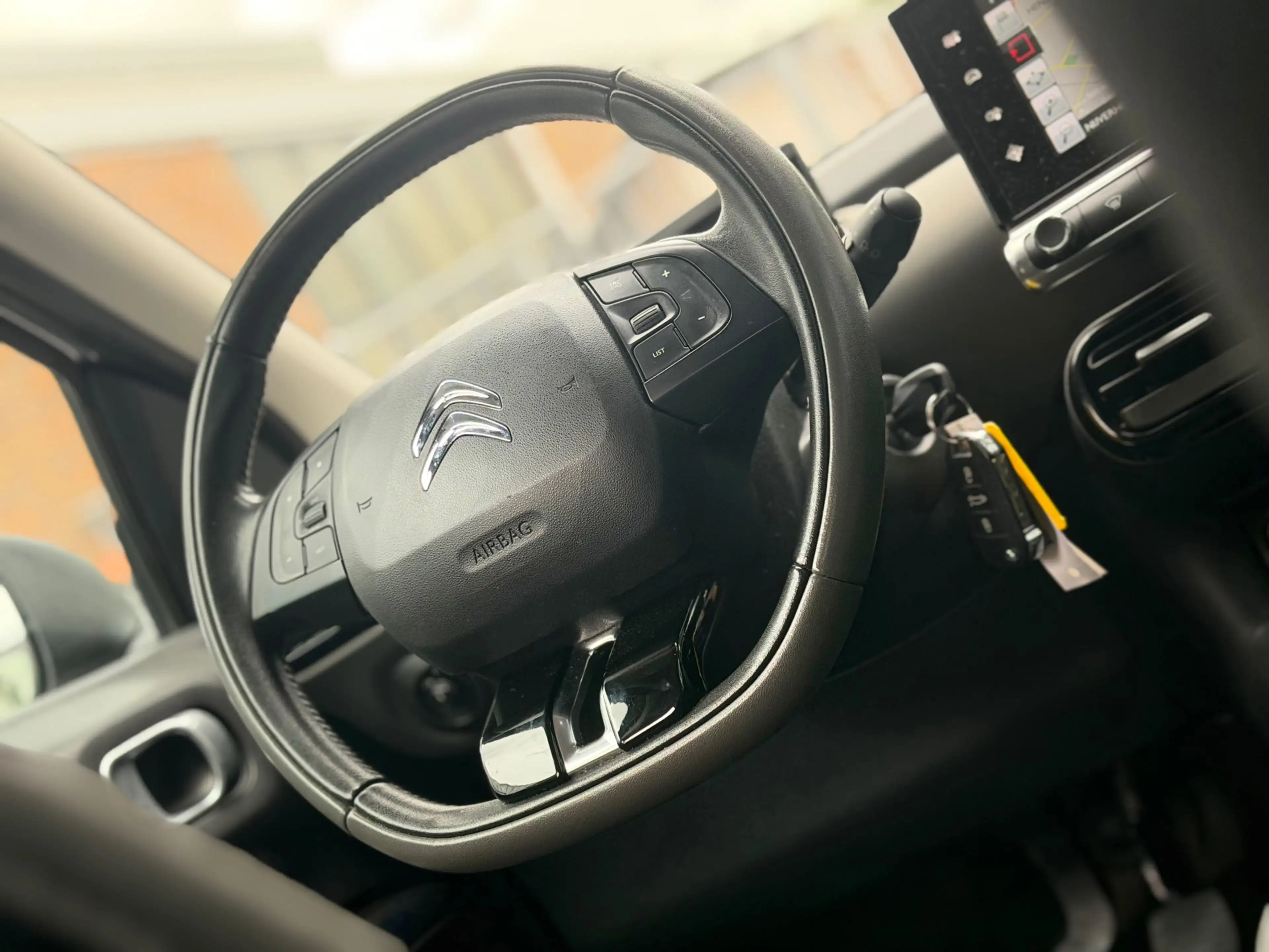 Citroen C4 Cactus 1.2 PureTech Shine - Gris Aluminium - Camera/Clima — photo 3