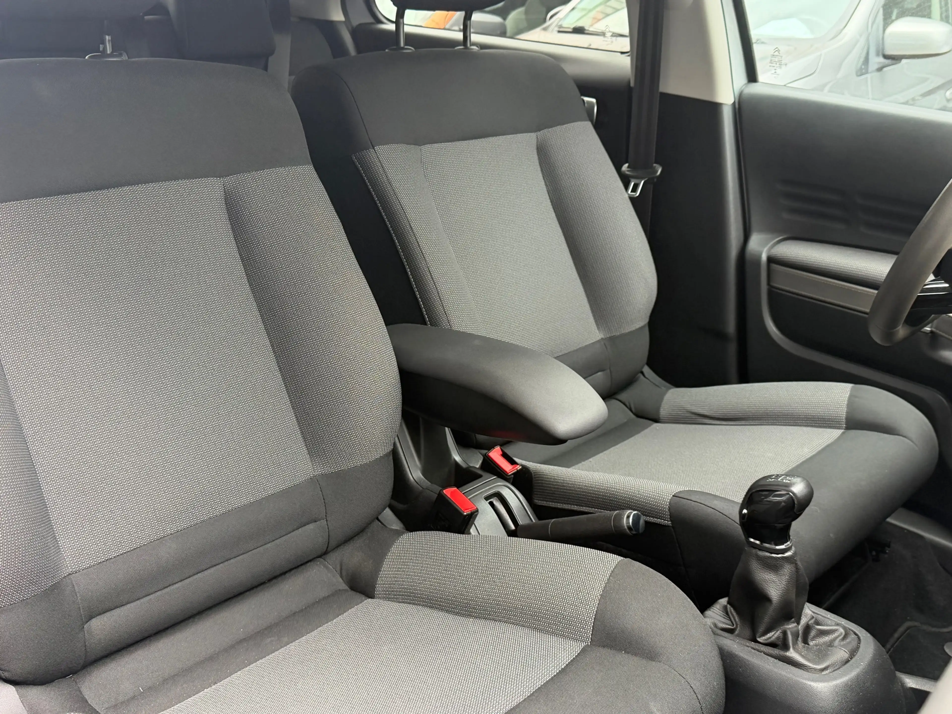 Citroen C4 Cactus 1.2 PureTech Shine - Gris Aluminium - Camera/Clima — photo 7