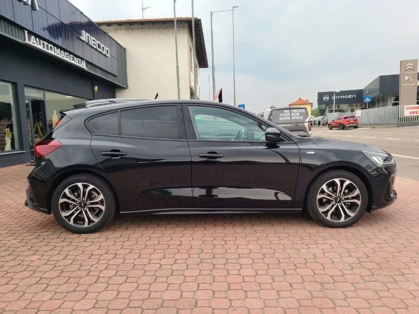 Ford Focus 1.0 EcoBoost Hybrid 125 CV 5p. ST-Line X Nero - 2