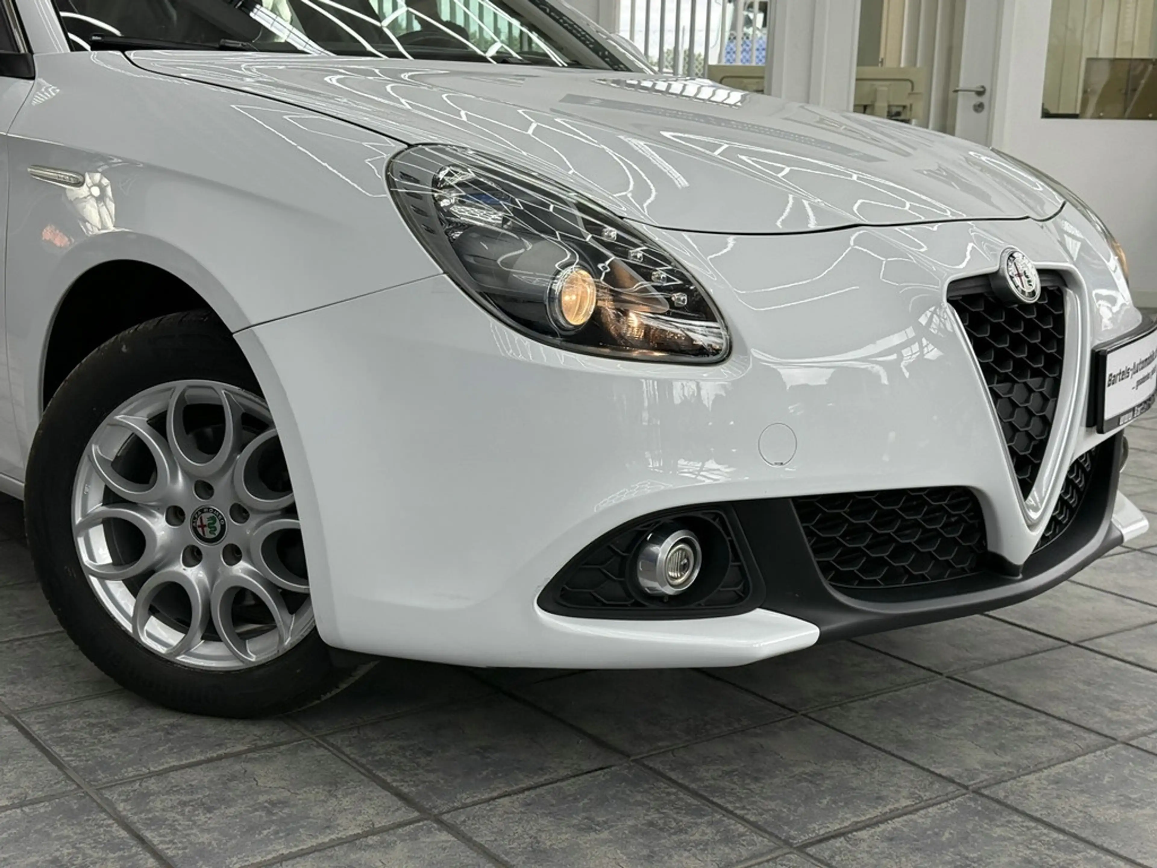 Alfa Romeo Giulietta 1.6 JTD Super, Klimaautom., Sitzheiz. — photo 2