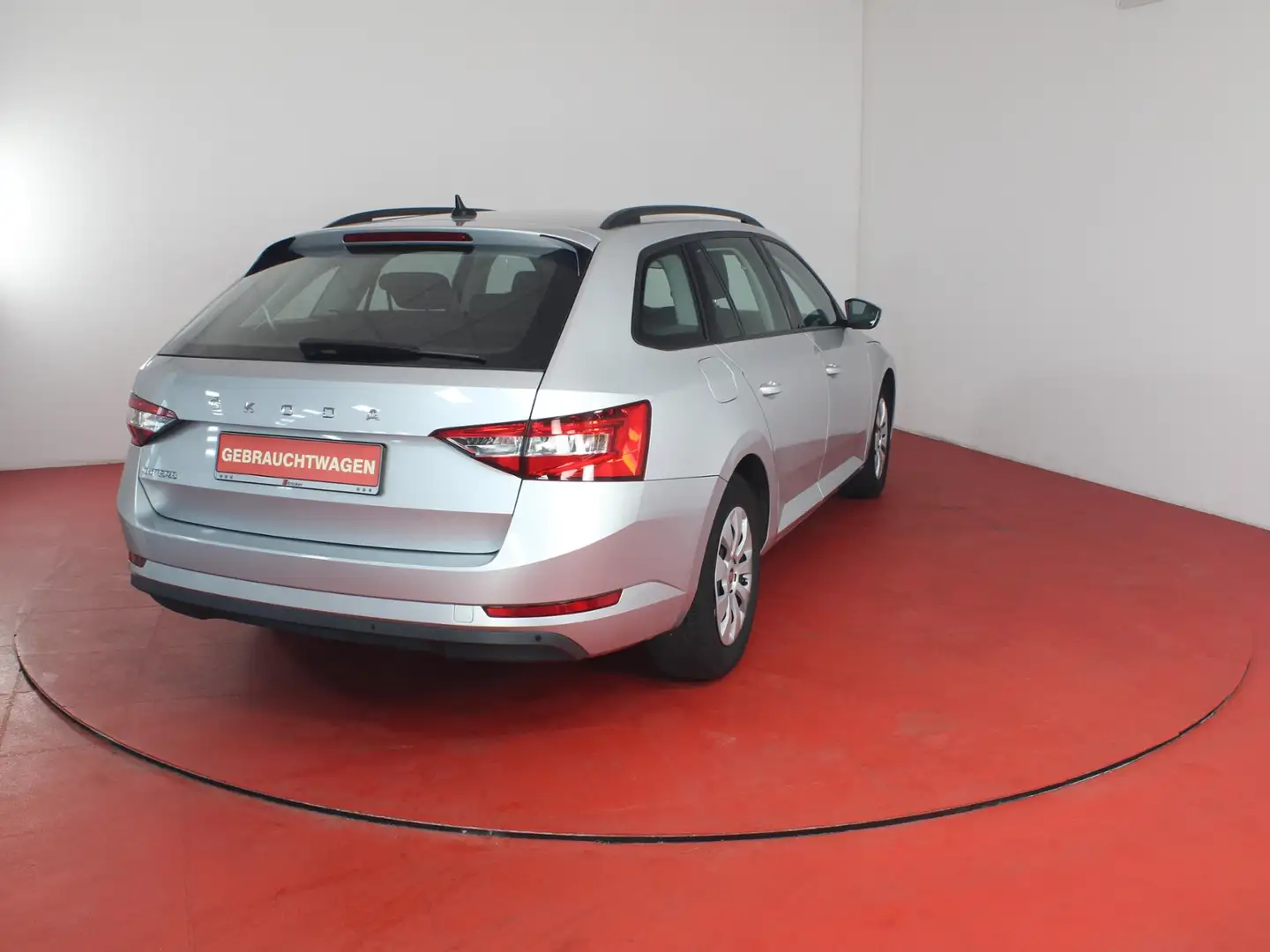 Skoda Superb Combi 2.0TDI DSG 249,-ohne Anzahlung Navi Parkpil Argento - 2