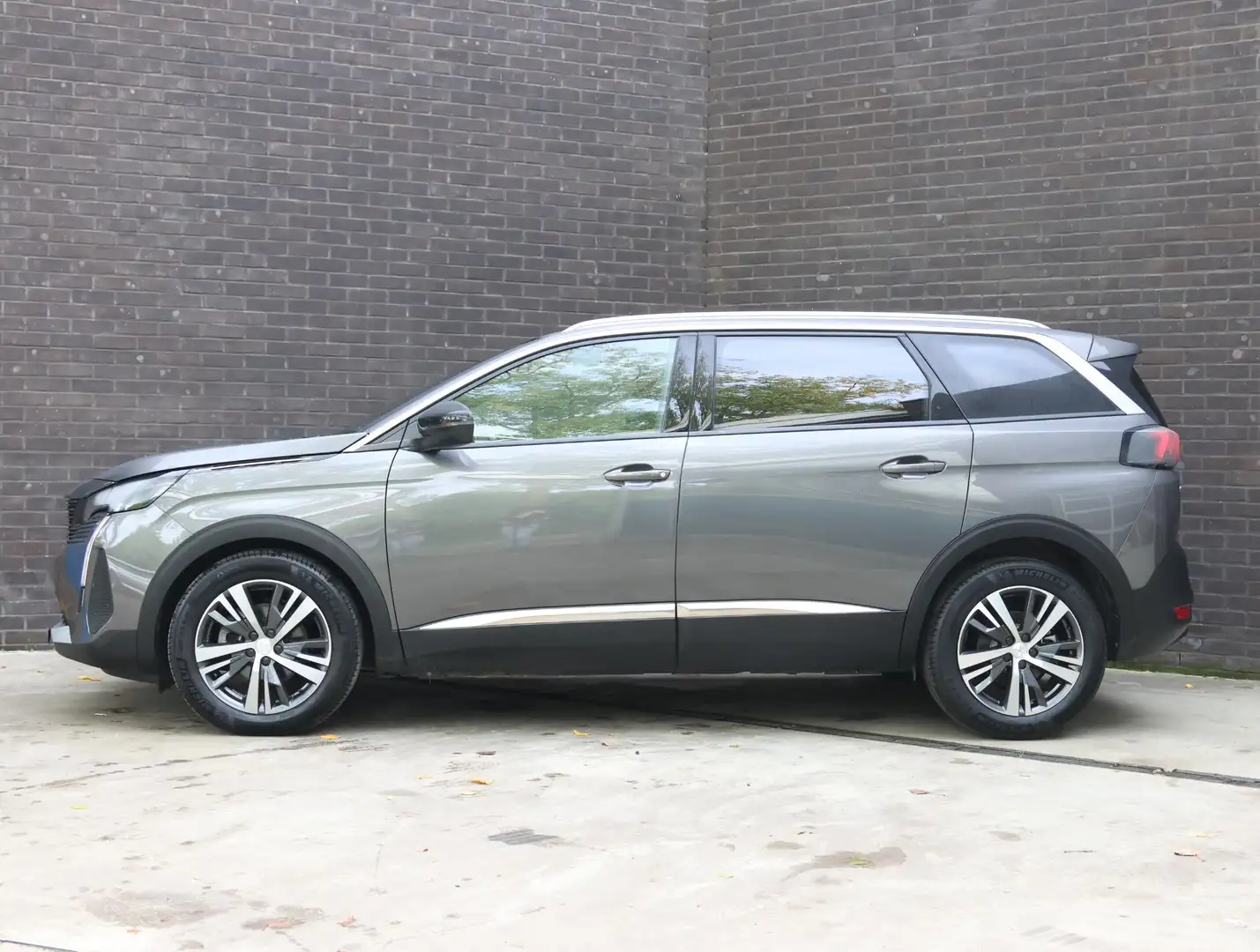 Peugeot 5008 SUV Allure Pack Business 136pk Hybrid | Auto v/d W Grijs - 2