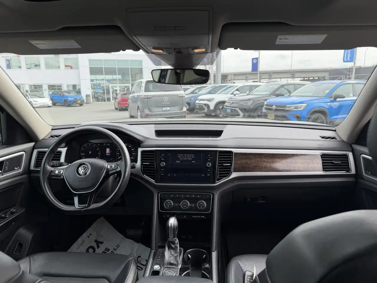 Volkswagen Atlas снимка Volkswagen Atlas