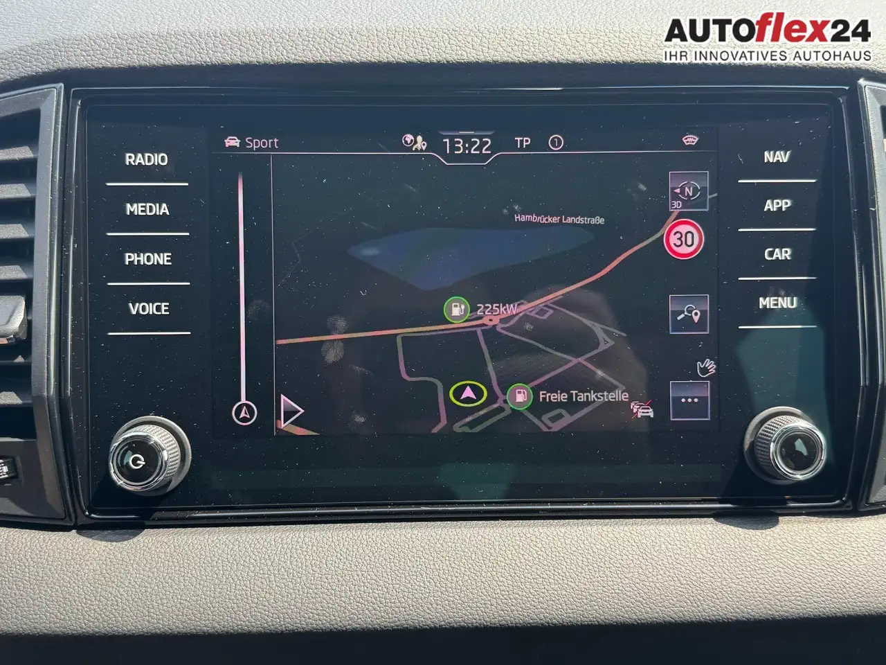 Skoda Karoq Sportline 2,0 TSI 4x4 DSG Leder 2ZKlimaautomati..., миниатюра 23
