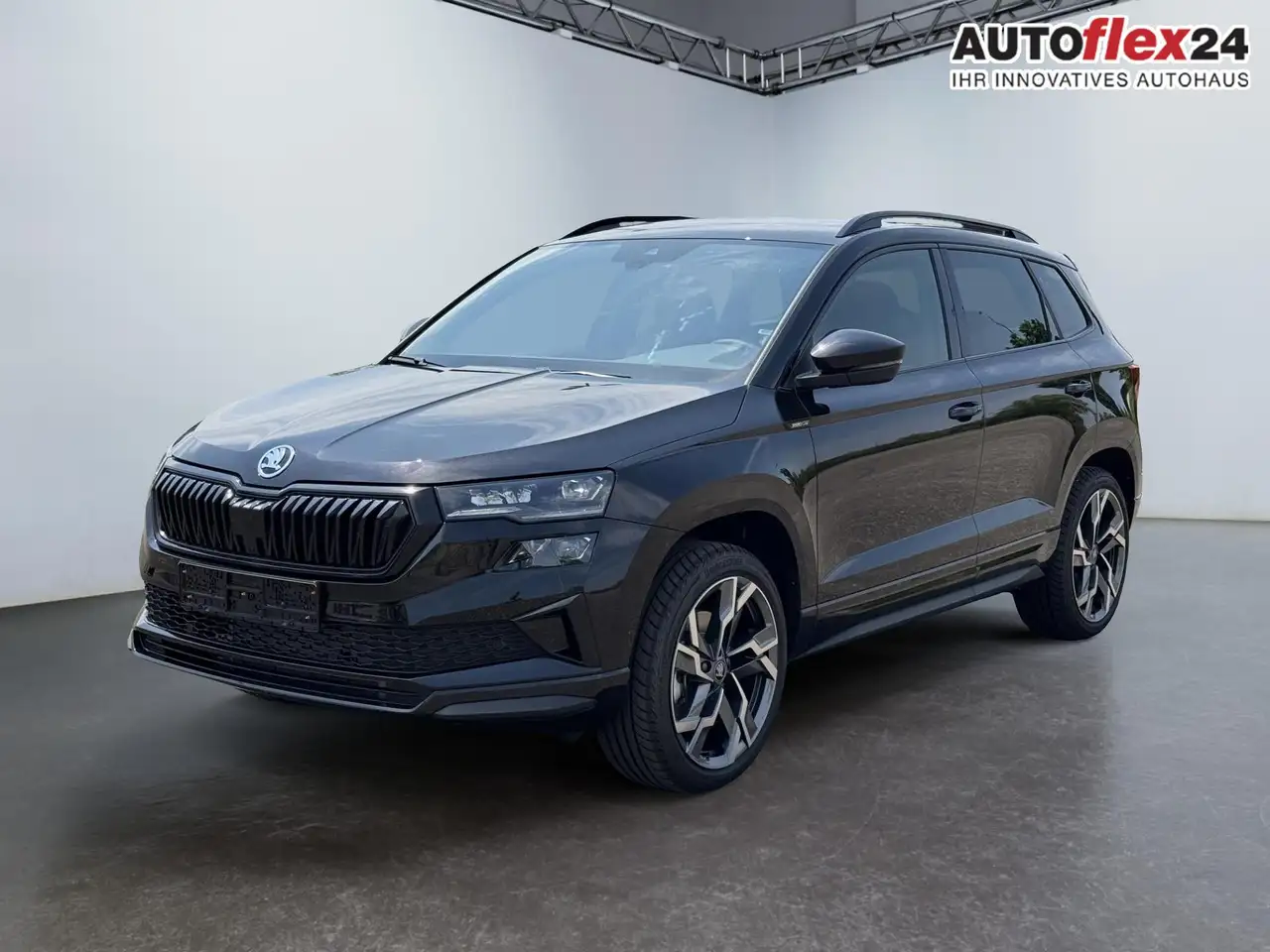 Skoda Karoq Sportline 2,0 TSI 4x4 DSG Leder 2ZKlimaautomati..., миниатюра 2