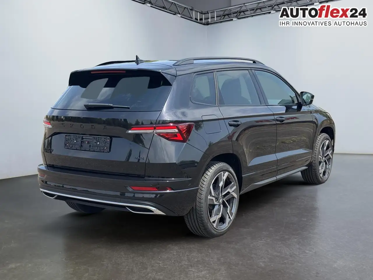 Skoda Karoq Sportline 2,0 TSI 4x4 DSG Leder 2ZKlimaautomati..., миниатюра 5