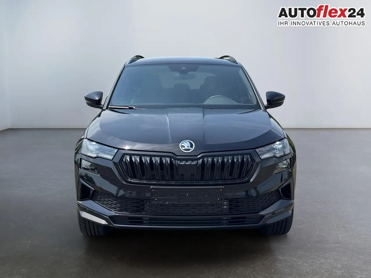 Skoda Karoq Sportline 2,0 TSI 4x4 DSG Leder 2ZKlimaautomati..., миниатюра 3