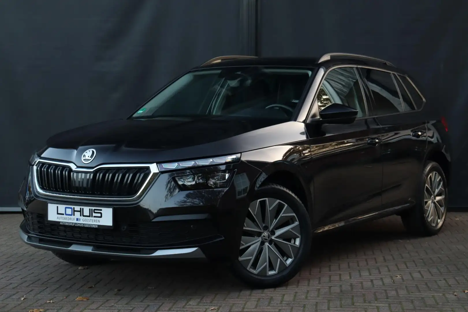 Skoda Kamiq 1.0TSI Clever | CAMERA | CARPLAY | STUURVERW. Zwart - 1