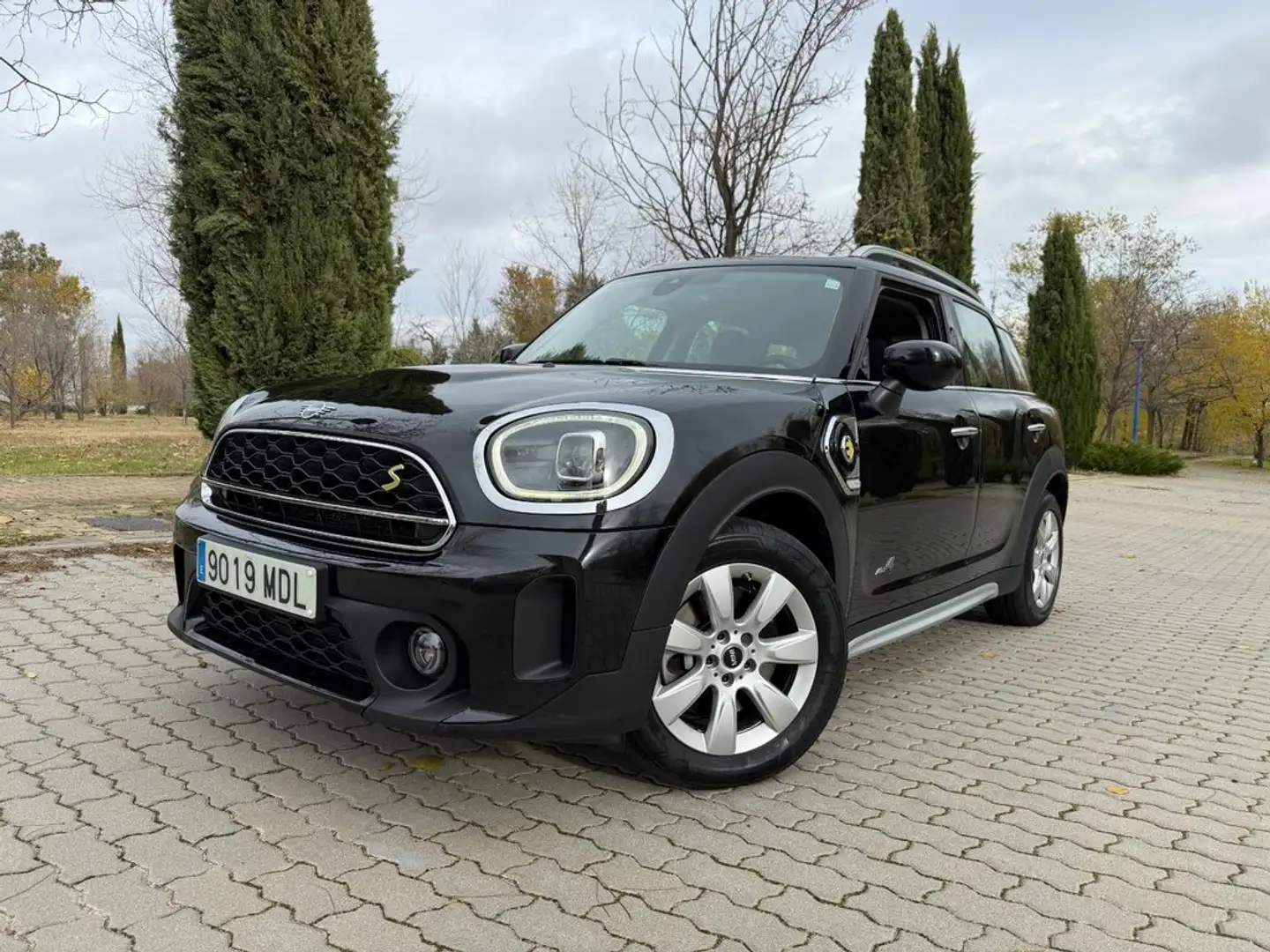 MINI Cooper SE ALL4 Negro - 1