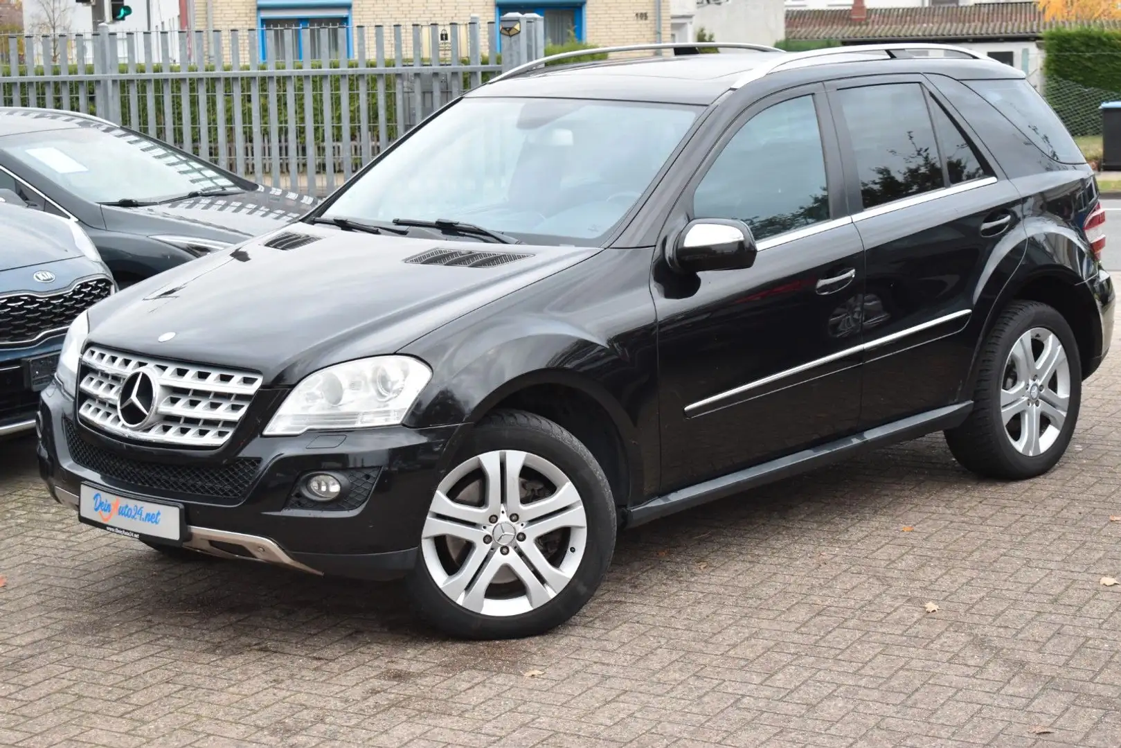 Mercedes-Benz ML 420 CDI Bi-Xenon|Leder|Navi|Kamera|Tempo.|BC Negro - 1