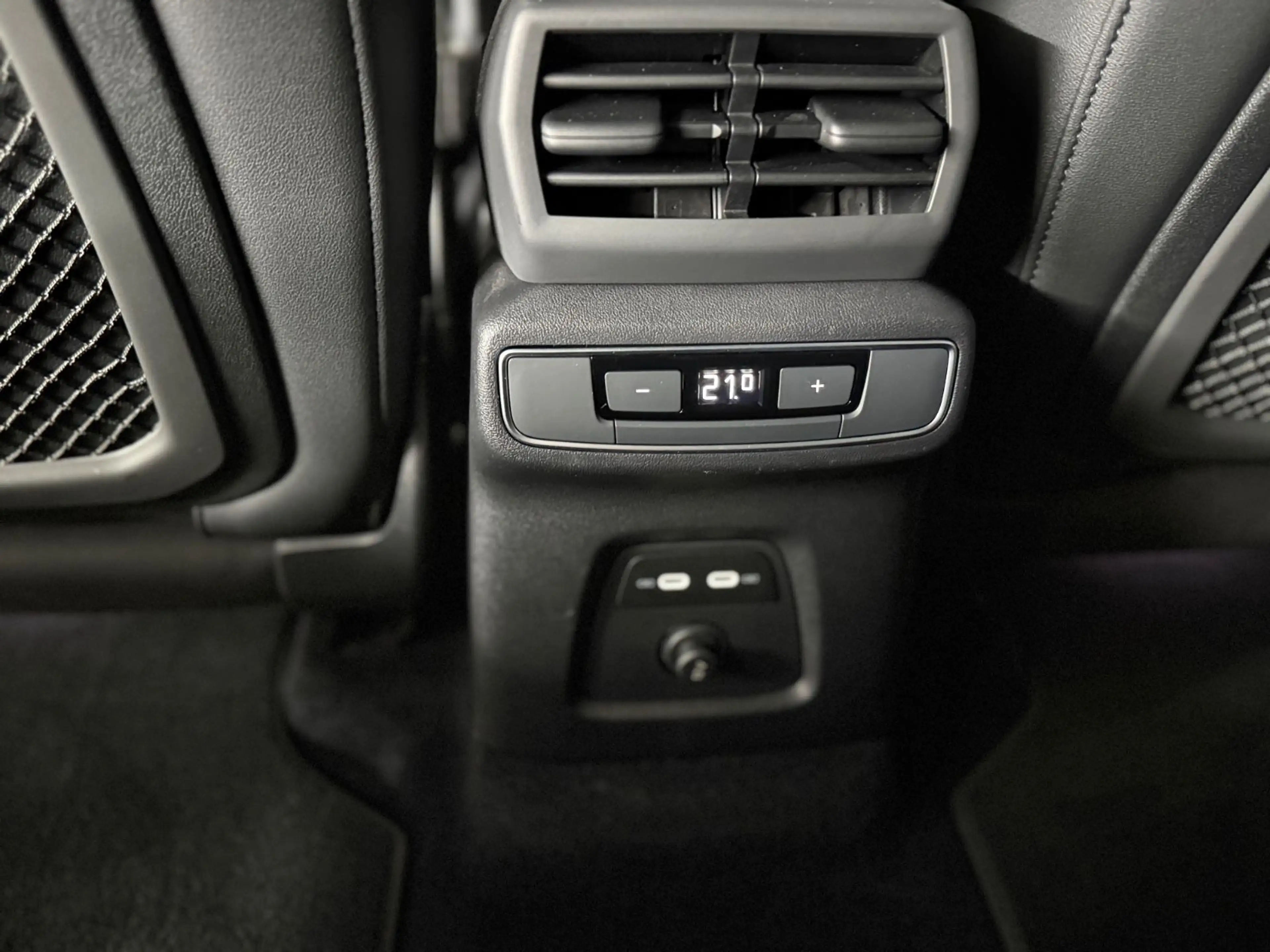Audi Q4 e-tron Q4 55 Sportback S-Line Wärmepumpe Sonos AHK MMI — photo 10