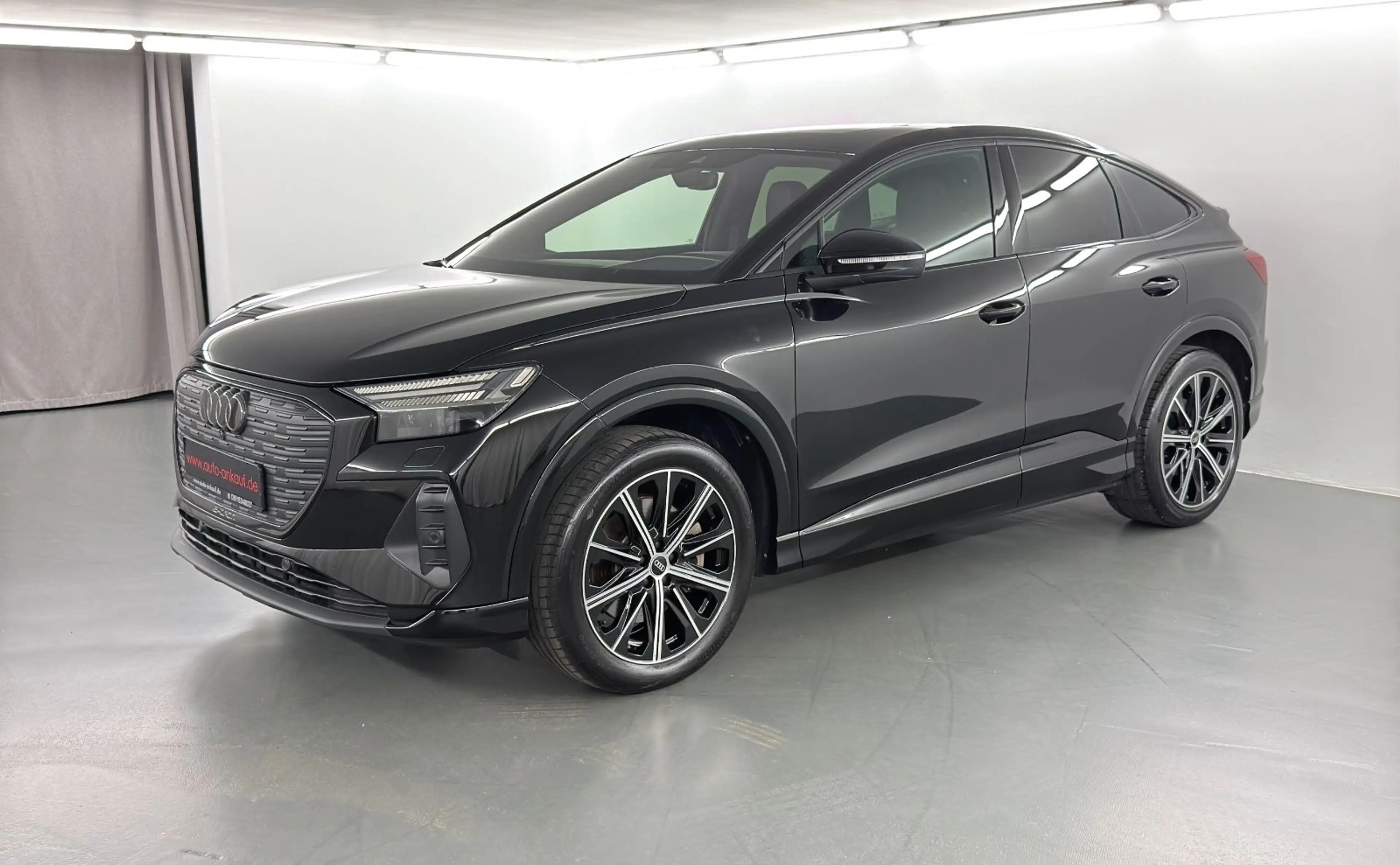 Audi Q4 e-tron Q4 55 Sportback S-Line  Wärmepumpe Sonos AHK MMI