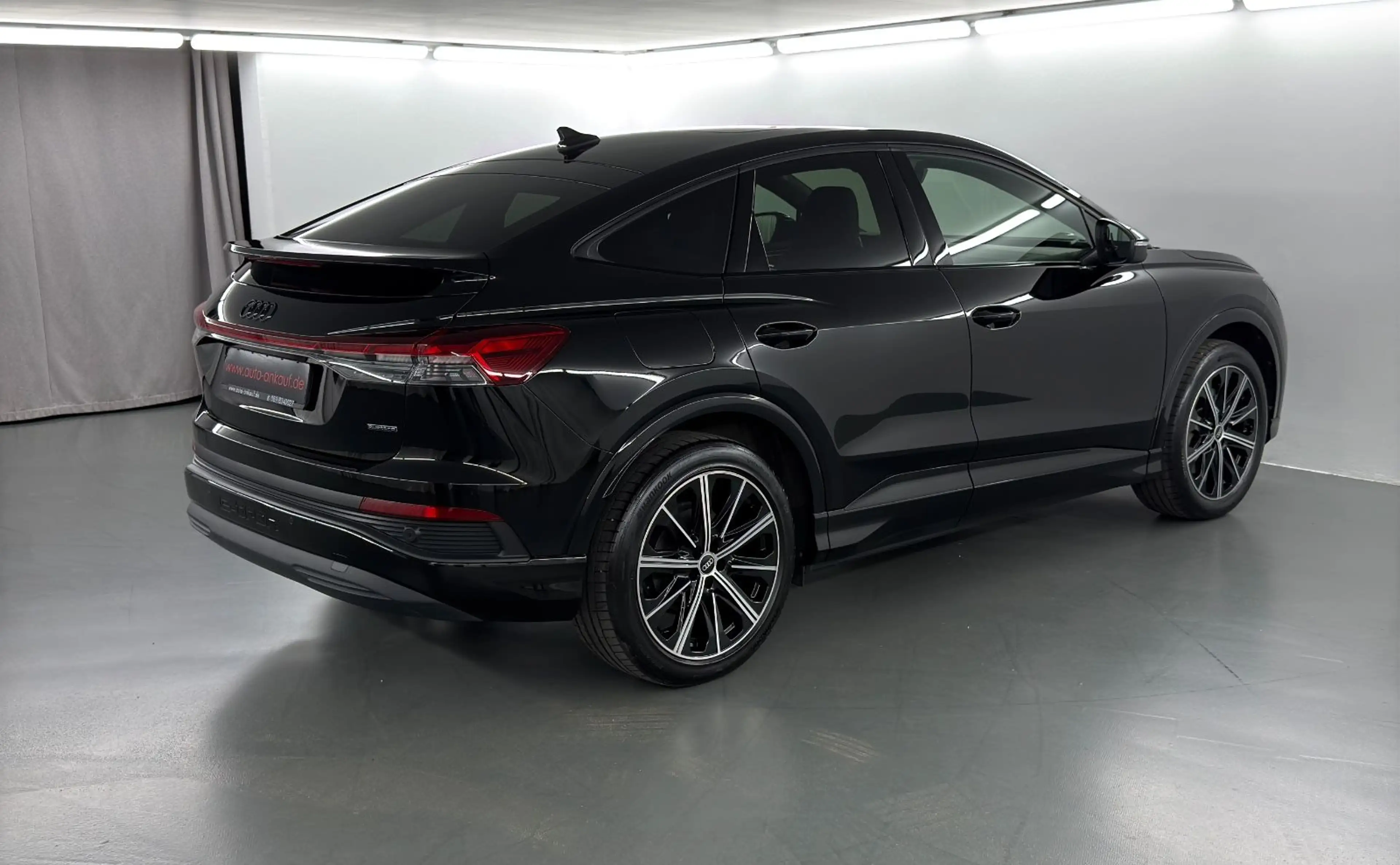 Audi Q4 e-tron Q4 55 Sportback S-Line Wärmepumpe Sonos AHK MMI — photo 6