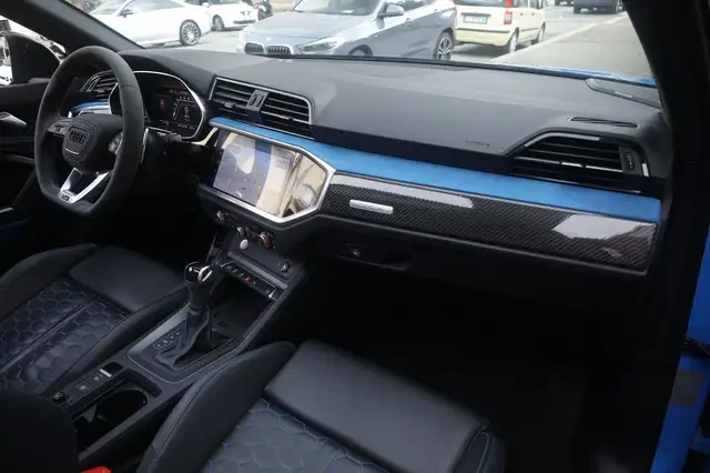 Audi RS Q3 view 11
