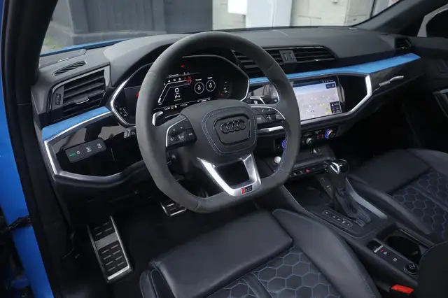Audi RS Q3 view 17