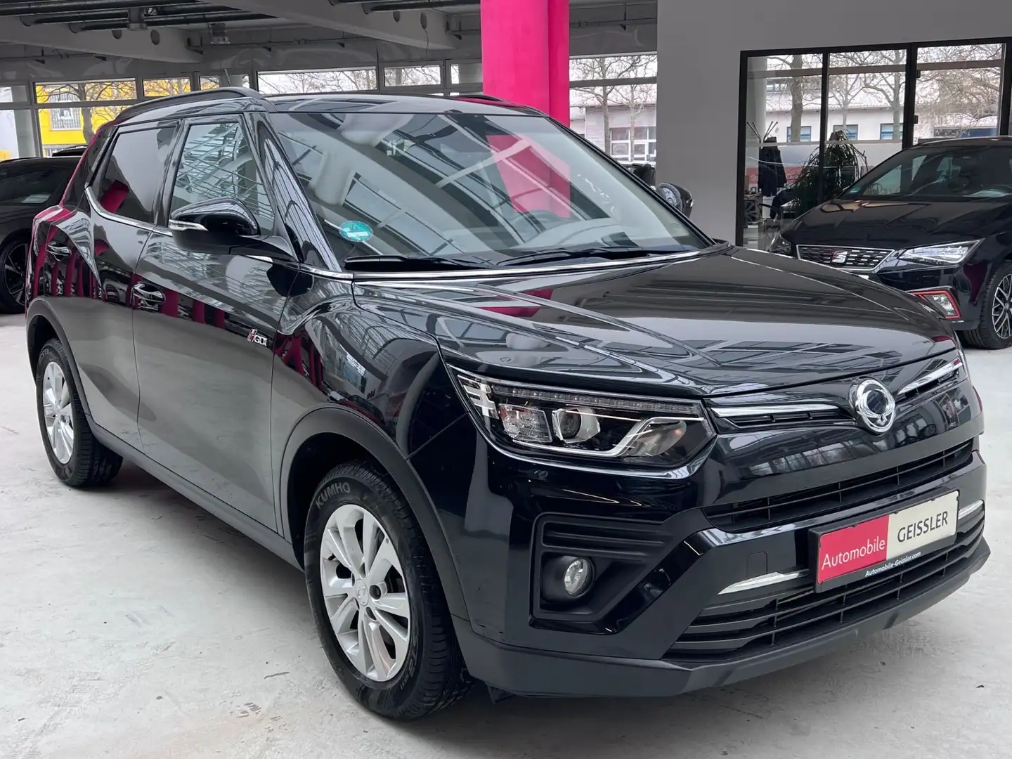 SsangYong Tivoli Quartz 4x2  Sitzhz+Kamera+DAB+CarPlay Black - 2