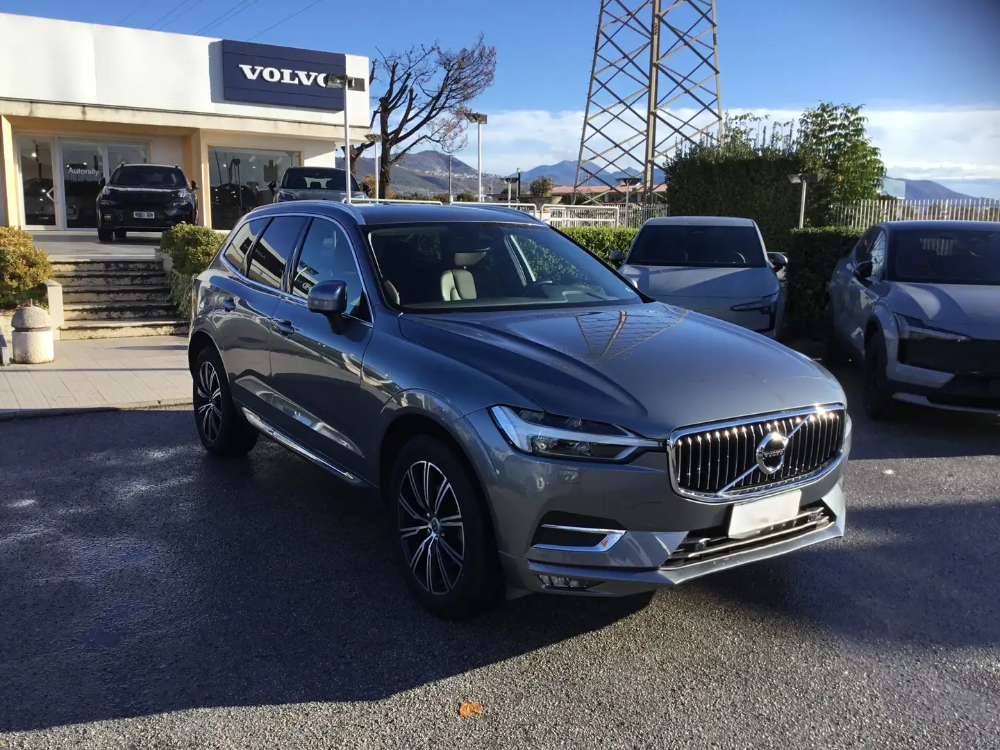 Volvo XC60 D4 AWD Geartronic Inscription Grigio - 1