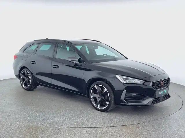 Cupra Leon view 3